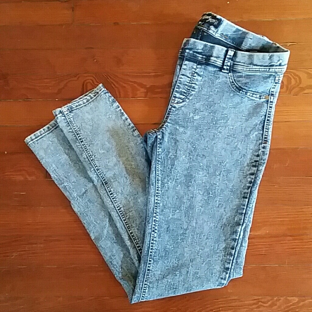 Vintage Acid Wash Jennings